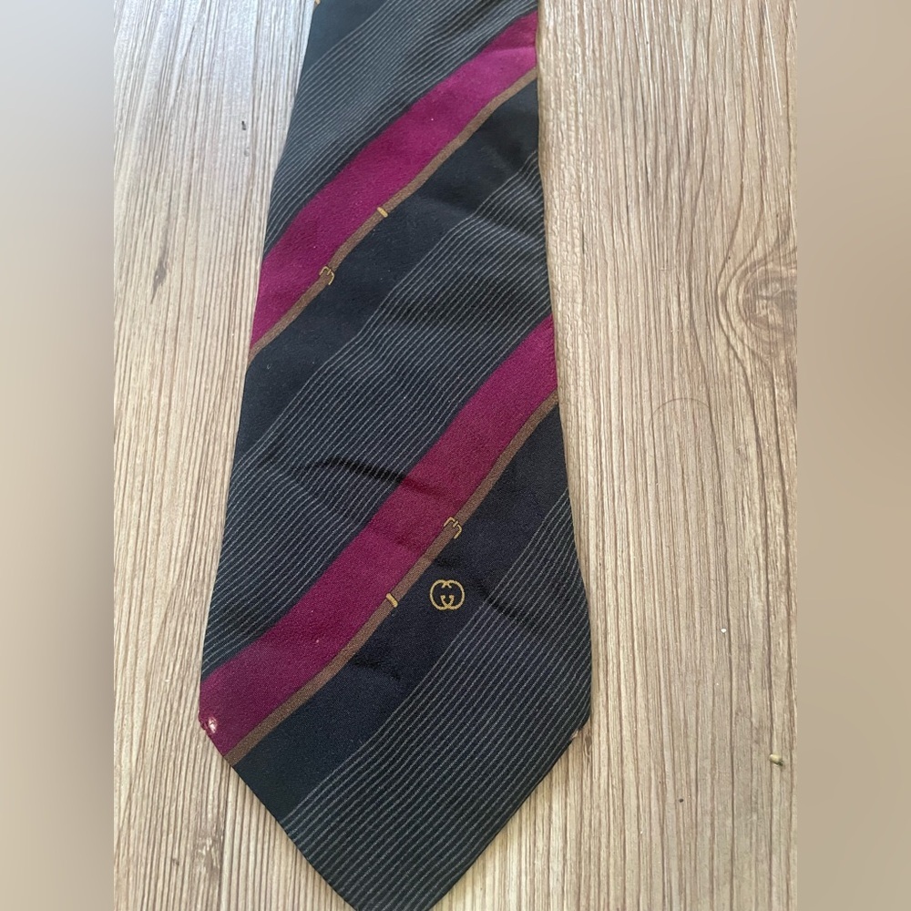 Gucci Black and Burgundy Striped Silk Tie - Offers Accepted